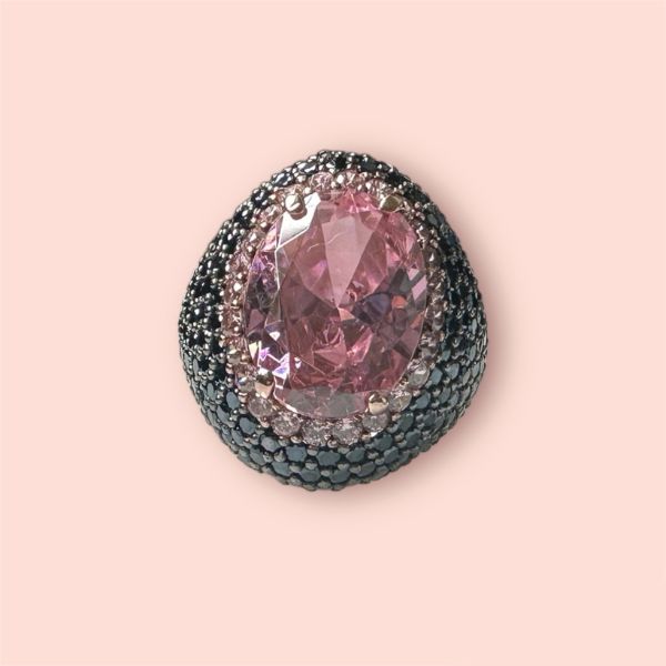 Anello in Argento925 Rosato con zirconi rosa e pavé di zirconi neri