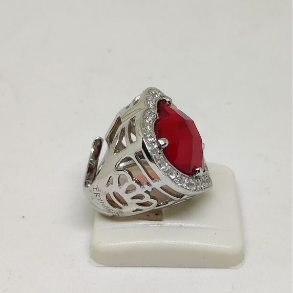 Anello Pryngeps in Argento con Zirconi e Cristallo Sfaccettato Rosso a Cuore