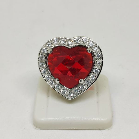Anello Pryngeps in Argento con Zirconi e Cristallo Sfaccettato Rosso a Cuore